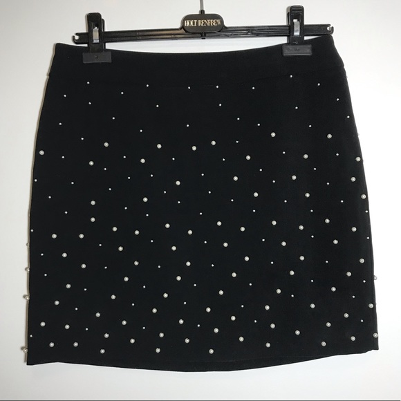RW&CO. Dresses & Skirts - RW & CO Pearl Detail Black Mini Skirt